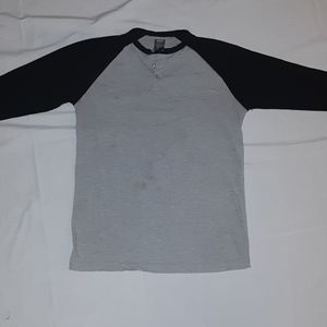 Black and grey baseball tee